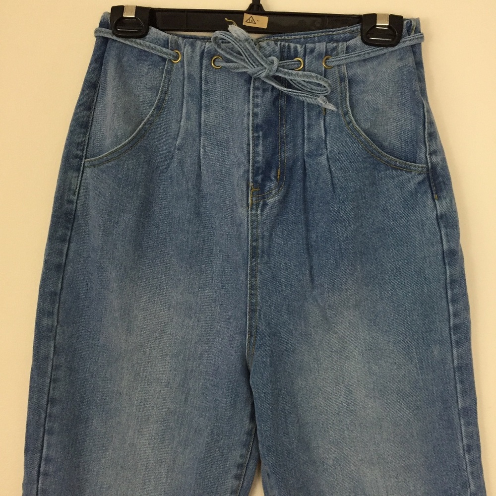 PRETTY LITTLE THING High Waisted Balloon Jeans - Picture 7 of 15